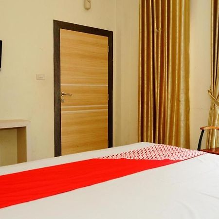 Hotel Golden Vella Pangkal Pinang Extérieur photo