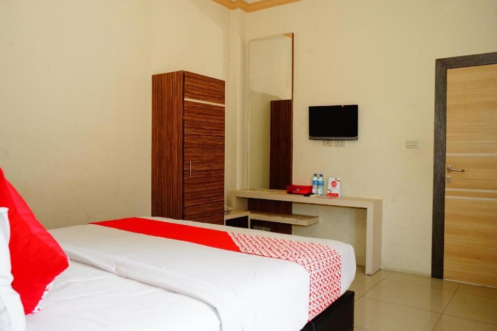 Hotel Golden Vella Pangkal Pinang Extérieur photo
