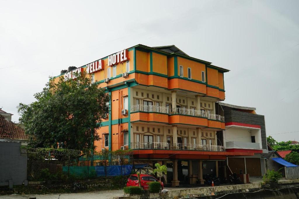 Hotel Golden Vella Pangkal Pinang Extérieur photo