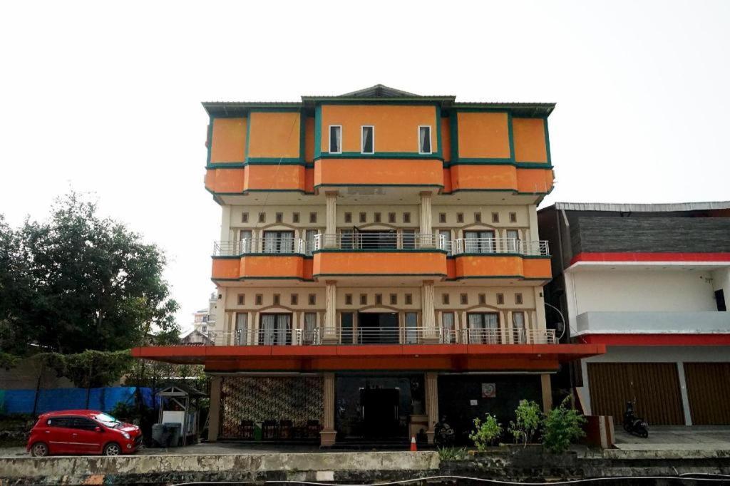 Hotel Golden Vella Pangkal Pinang Extérieur photo