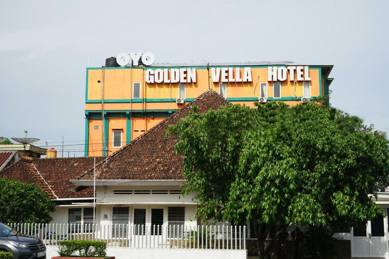 Hotel Golden Vella Pangkal Pinang Extérieur photo