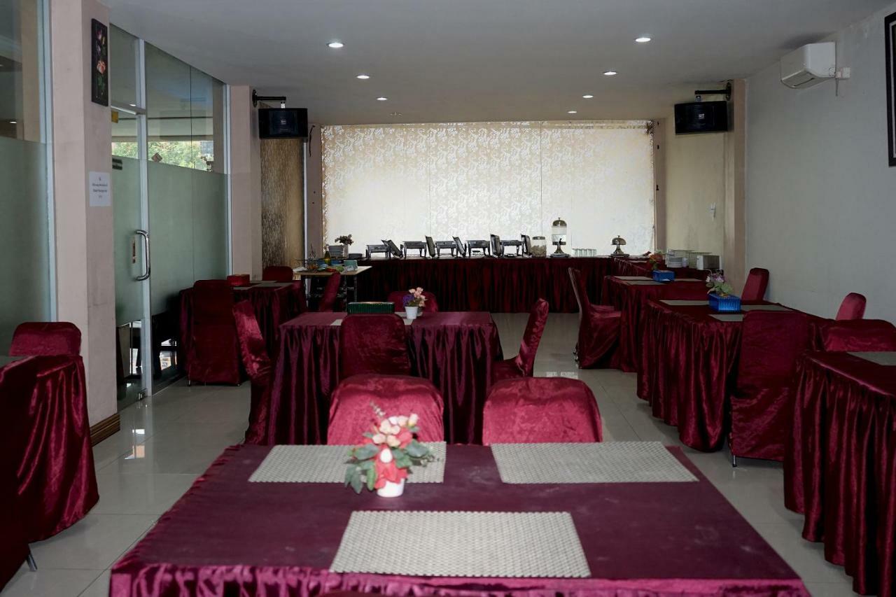Hotel Golden Vella Pangkal Pinang Extérieur photo