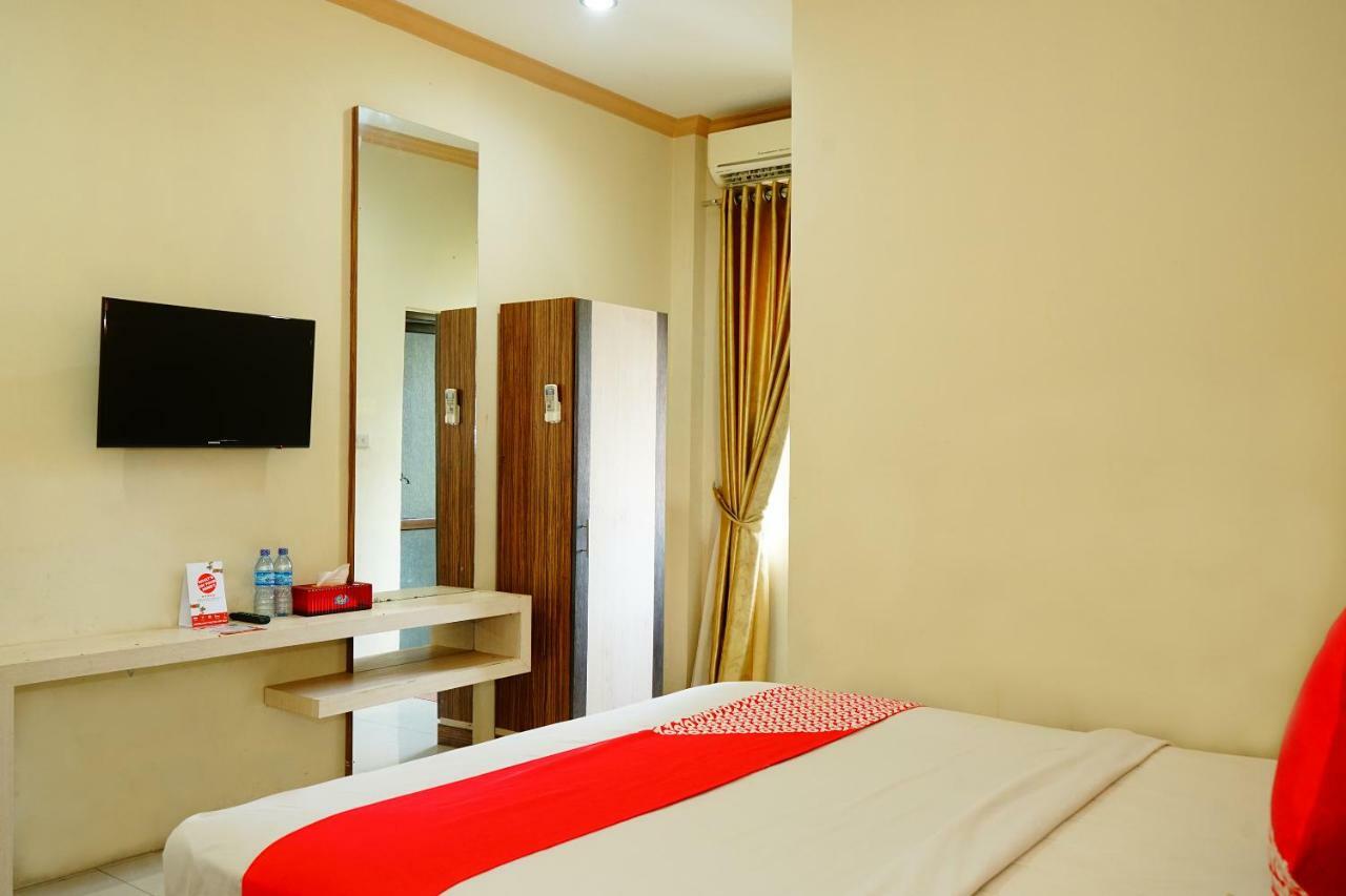 Hotel Golden Vella Pangkal Pinang Extérieur photo