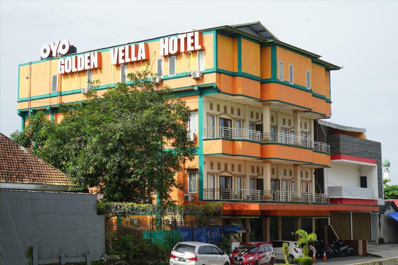 Hotel Golden Vella Pangkal Pinang Extérieur photo