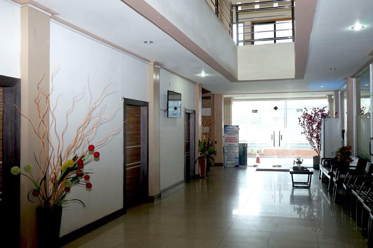 Hotel Golden Vella Pangkal Pinang Extérieur photo