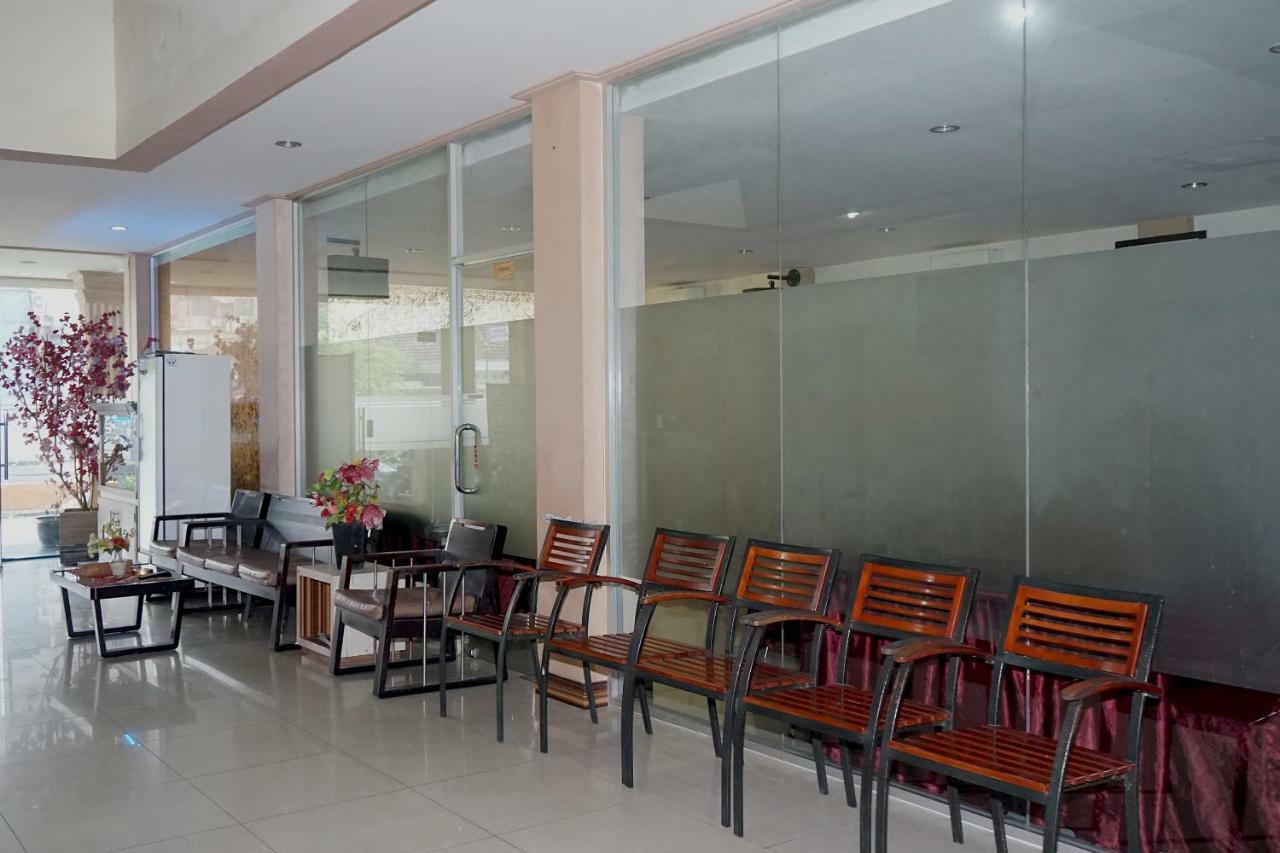 Hotel Golden Vella Pangkal Pinang Extérieur photo