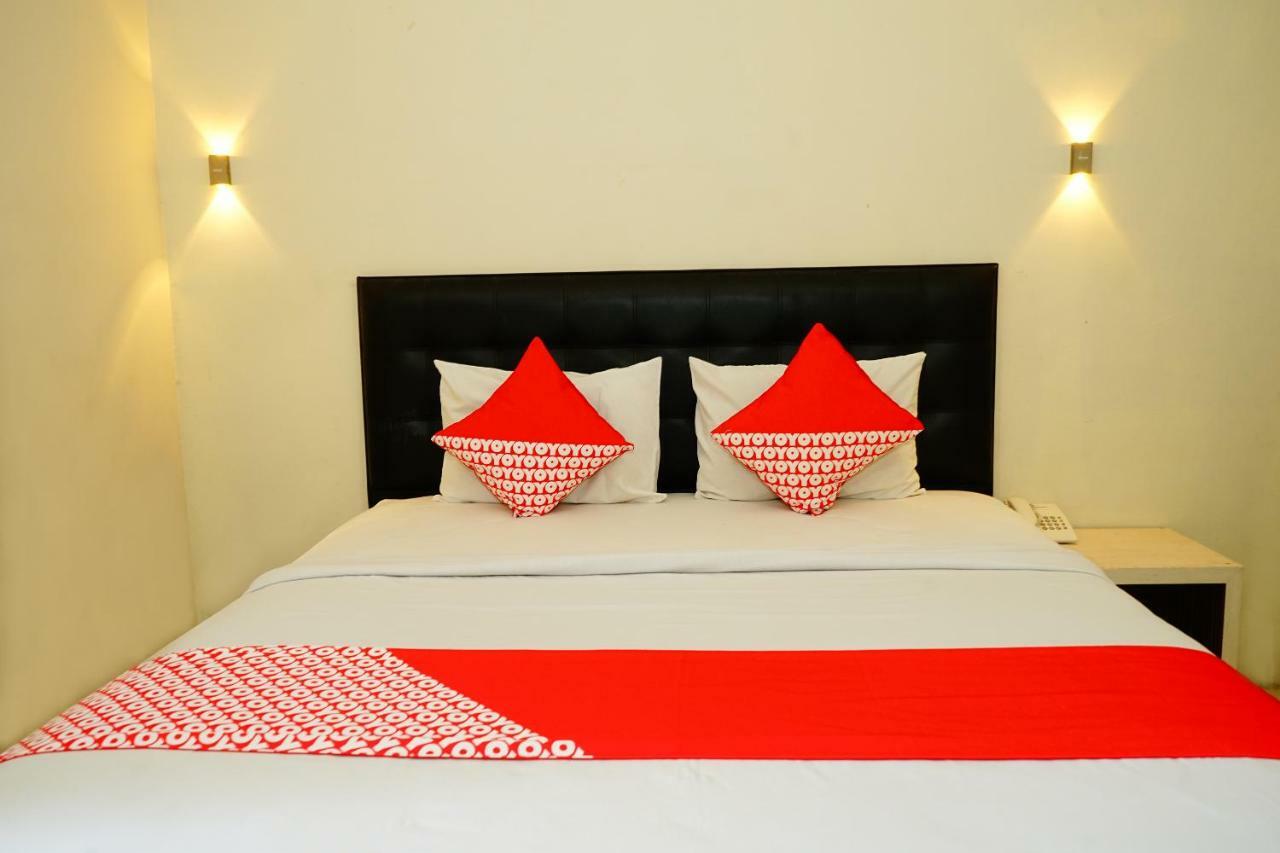 Hotel Golden Vella Pangkal Pinang Extérieur photo